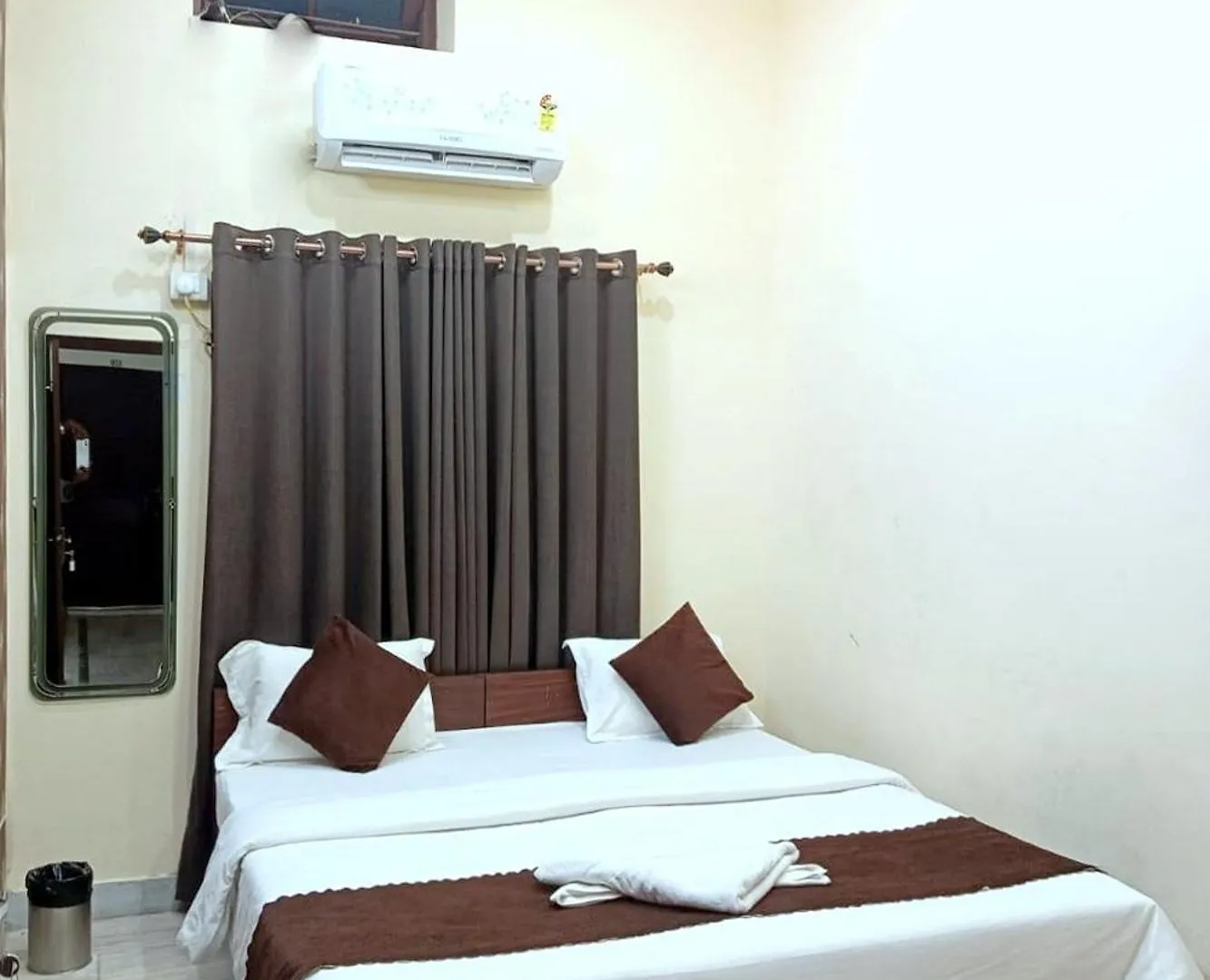 Hotel Indra Waranasi