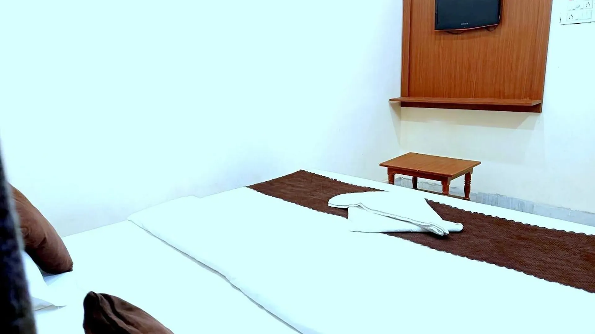 Hotel Indra Waranasi
